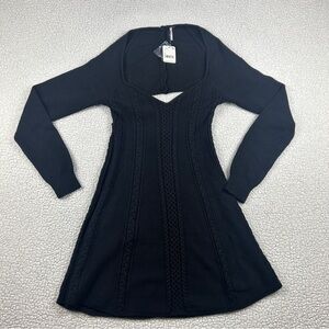 Free People Dress Women’s Size L Black Long Sleeve Keyhole Back Minimalist NWT